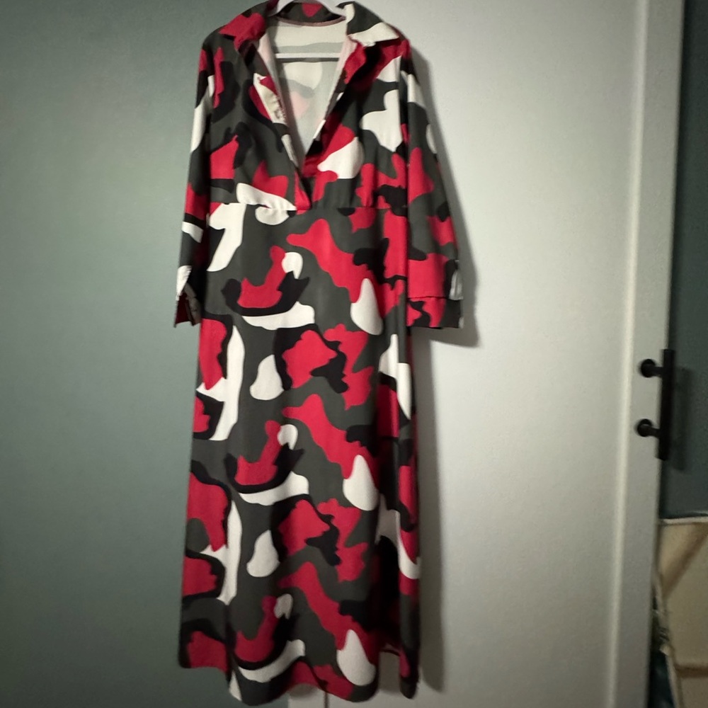 Lrosey  Red Black and White Camo Print Women's Long sleeve Maxi Dress